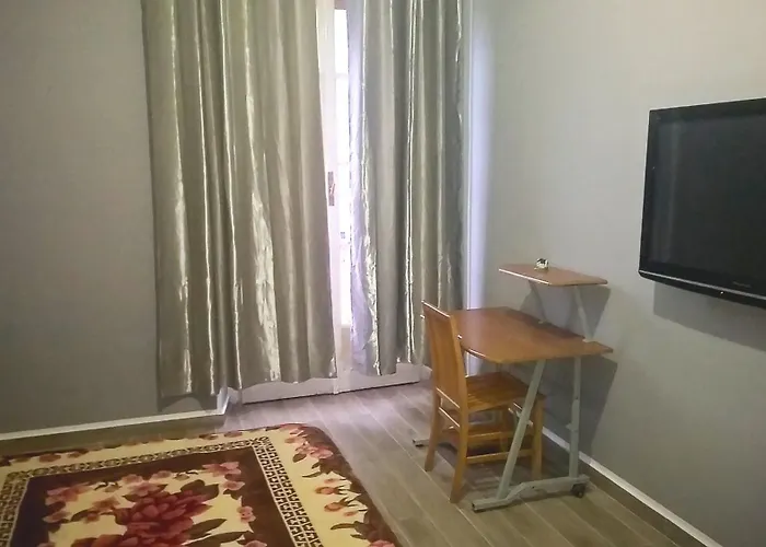 Aquarium Fish And Gastropods