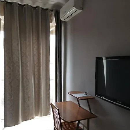 Aquarium Fish And Gastropods